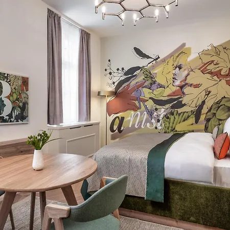 Aparthotel The Botanist 4*