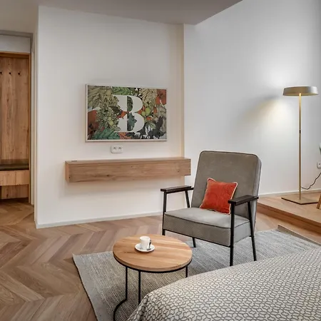 Aparthotel The Botanist 4*