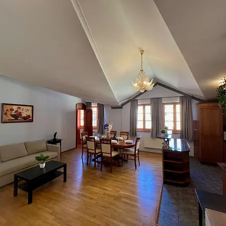Comfortable 3 Bedroom In The Heart Of Apartman *