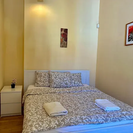 Apartman Comfortable 3 Bedroom In The Heart Of *