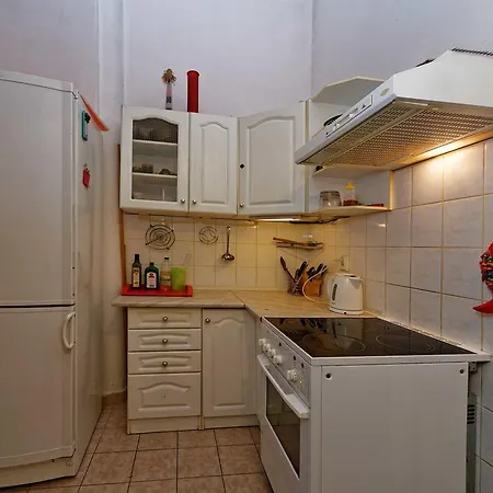Apartament At Cafe Louvre Praga