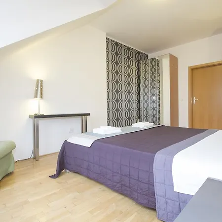 Old Town Terrace Apartment *