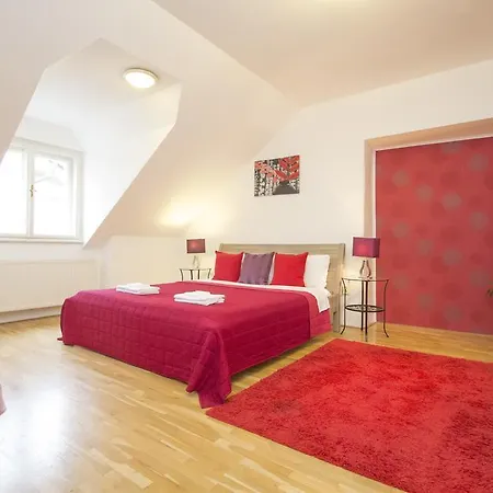 Old Town Terrace Apartment *