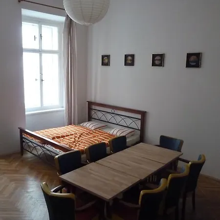 Apartment Chic