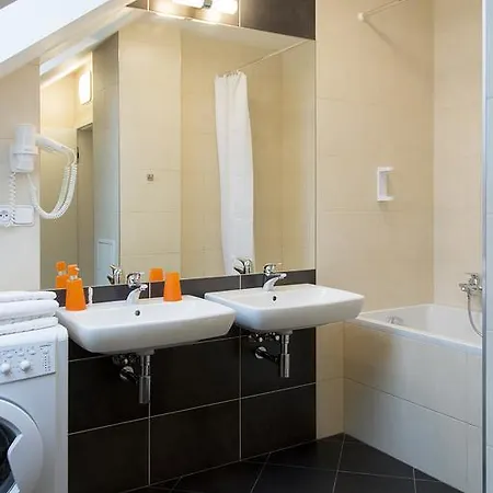 Limes Aparthotel 4*