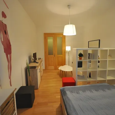 Husitska Apartment *