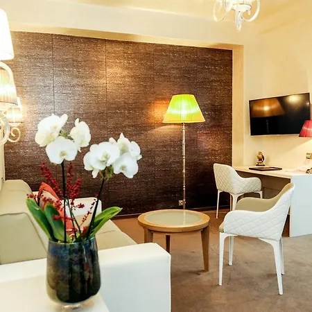 Myo Mysterius 4* Praga