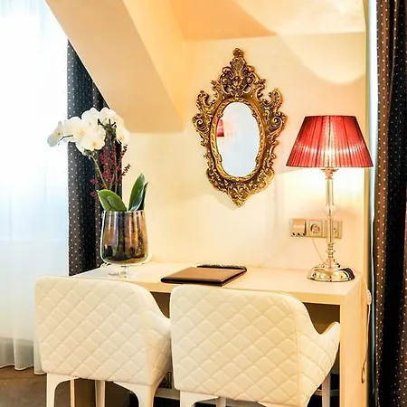 Myo Mysterius Hotel 4*