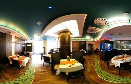 Hotel Galaxie 4*