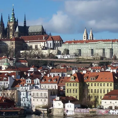Near Lesser Town Apartment Prague