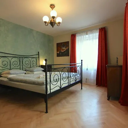 Vlasska House At The 3 Swallows