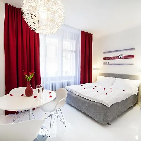 Honeymoon Ruterra Studio * Prague