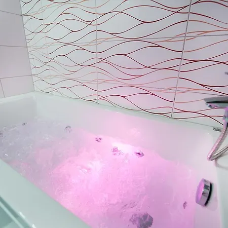 Honeymoon Ruterra Studio Prague
