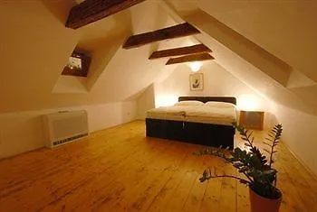 U Zlate Podkovy * Prague