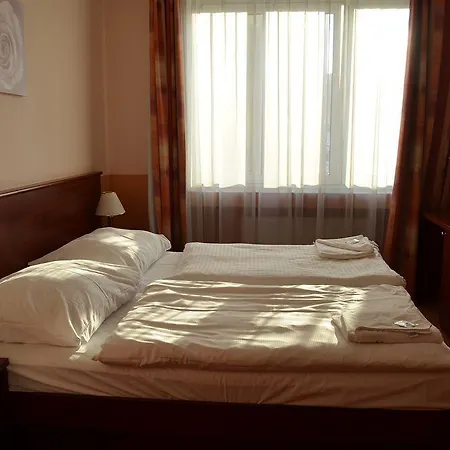 Inturprag Hotel 3*