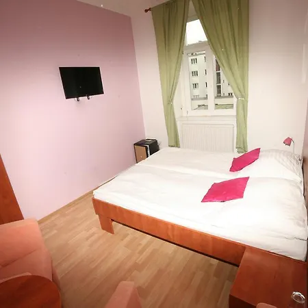Hotel Leon 3*