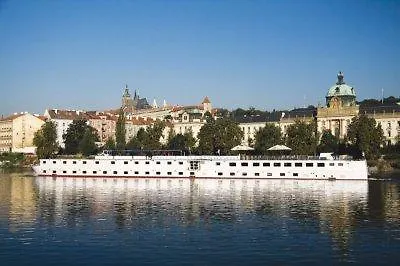 Florentina Boat 3*