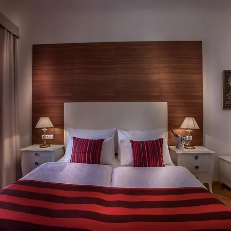 Hotel Little King U Malvaze 4*
