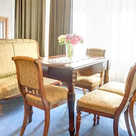 Taurus 4* Prague