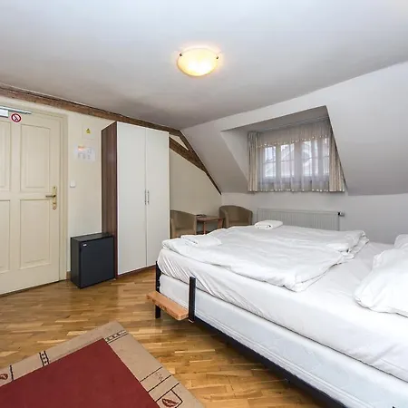 Hostel Mango