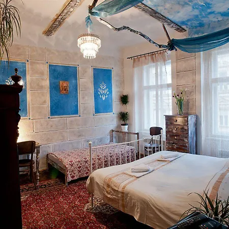 Old Time Hotel