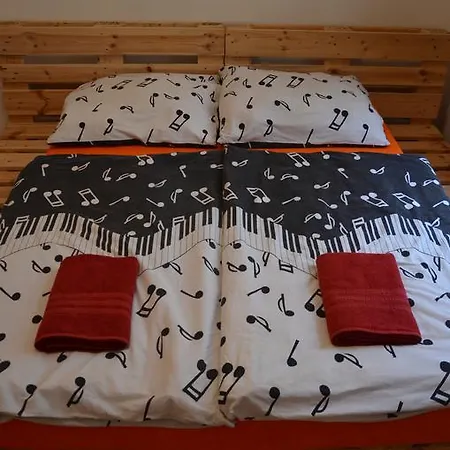 Comfortable Vlkova Praga