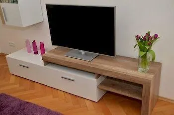 Mivos