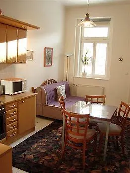 Na Smetance Aparthouse Hotel