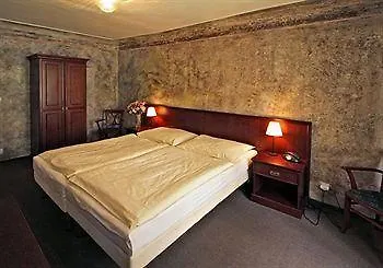 U Suteru Hotell