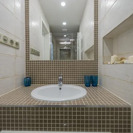 The Spot Apartment *