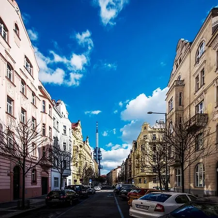 Modern Riegrovy Sady Apartment *