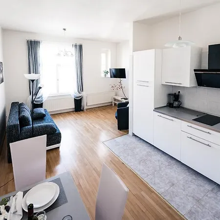 Modern Riegrovy Sady Apartment Prague