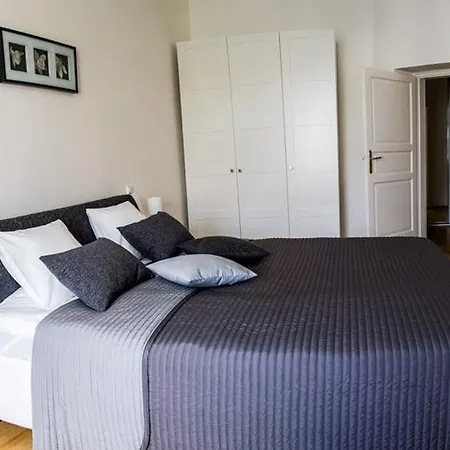 Modern Riegrovy Sady Apartmán Praha