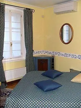Tynska Apartment *