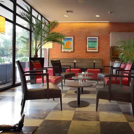 Expo Hotel