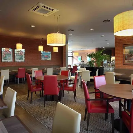 엑스포 호텔 4*