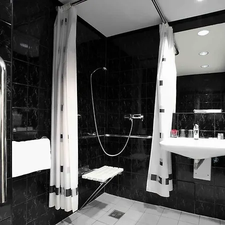 호텔 엑스포 4*