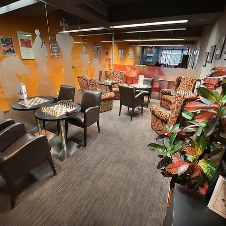 Ea Julis Hotel