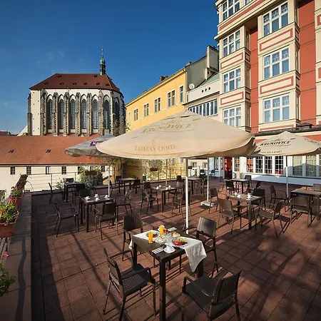 Hotel Ea Julis 4*
