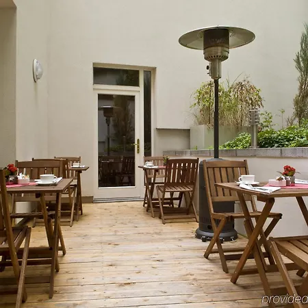 Mamaison Riverside 5* Prague