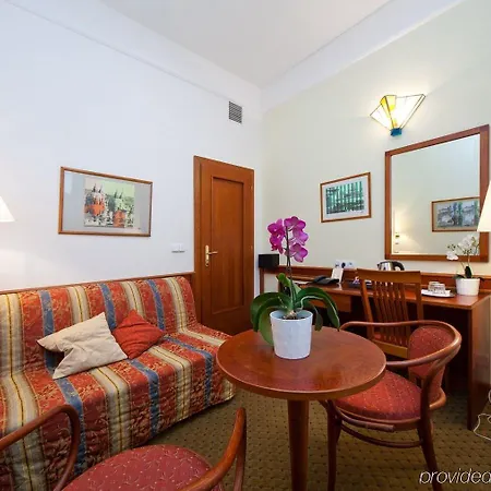 Hotel Boutique 16 4*