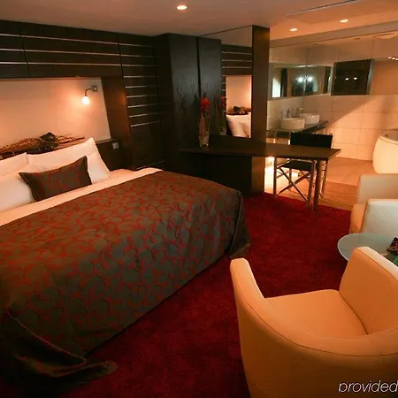 Hotel en barco Rohan Boat