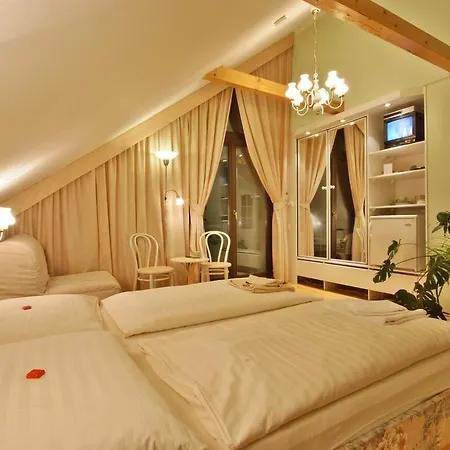 Aparthotel A. V. 2*