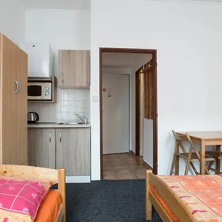 Hostel Holeckova Prague