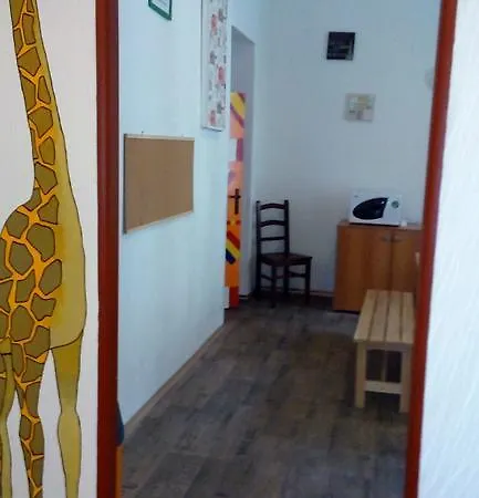 V Tunich Hostel *