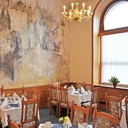 Opera Hotel 4*