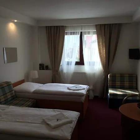Wolf 3* Prag