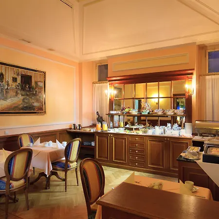 Kinsky Fountain Hotel