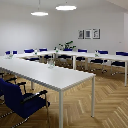 Hotel Axa
