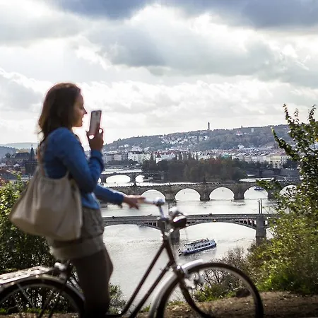 Hostal Plus Prague *